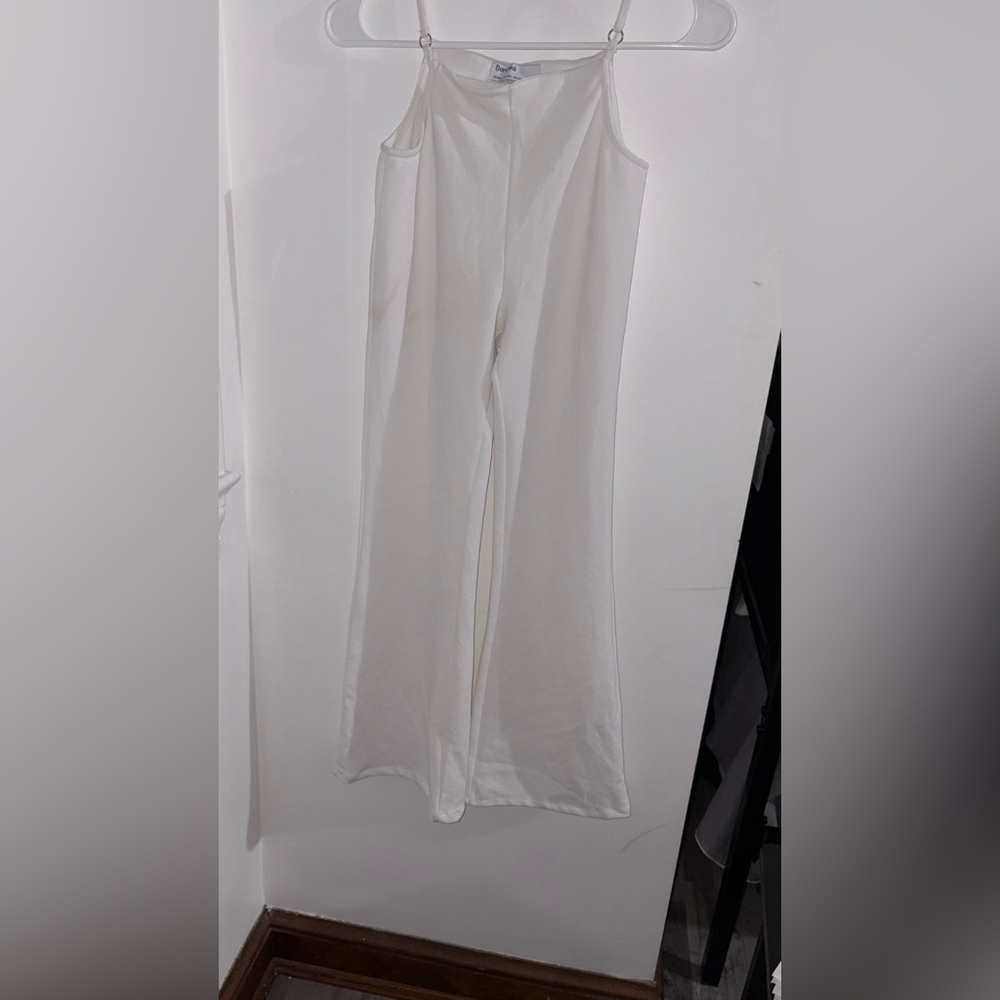 9 items $28, 16 items $50,25 items $70.Tops/dresses/jumpsuits/office shirts